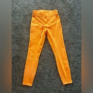 Alo Yoga 7/8 High Waisted Checkpoint leggings